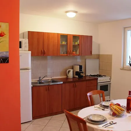 Apartman Svalina شقة