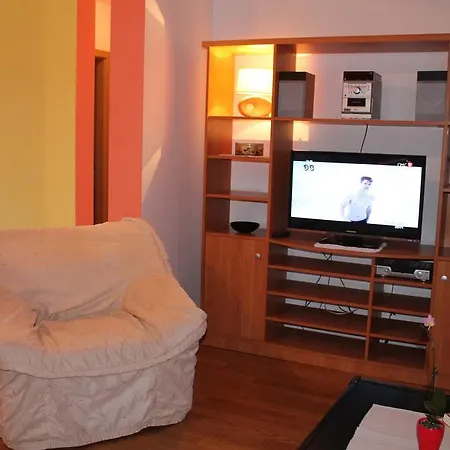 Apartman Svalina شقة *